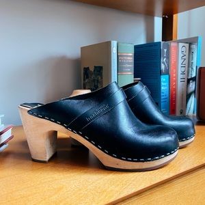 Black Leather Swedish Hasbeens Clogs Size 37